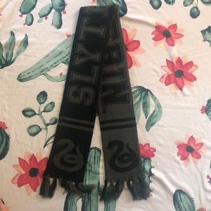 Harry Potter Slytherin scarf
